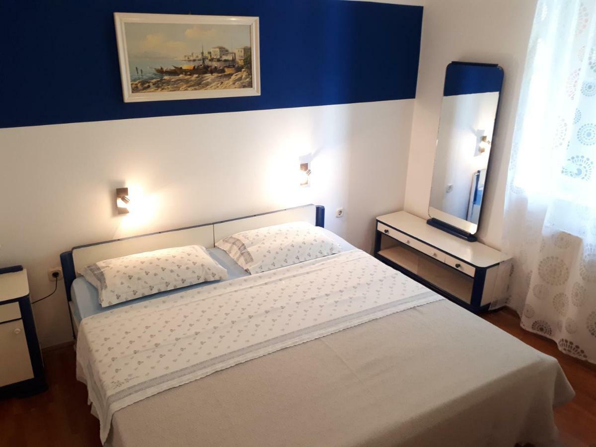 Apartmani Matas Petrcane Exterior photo