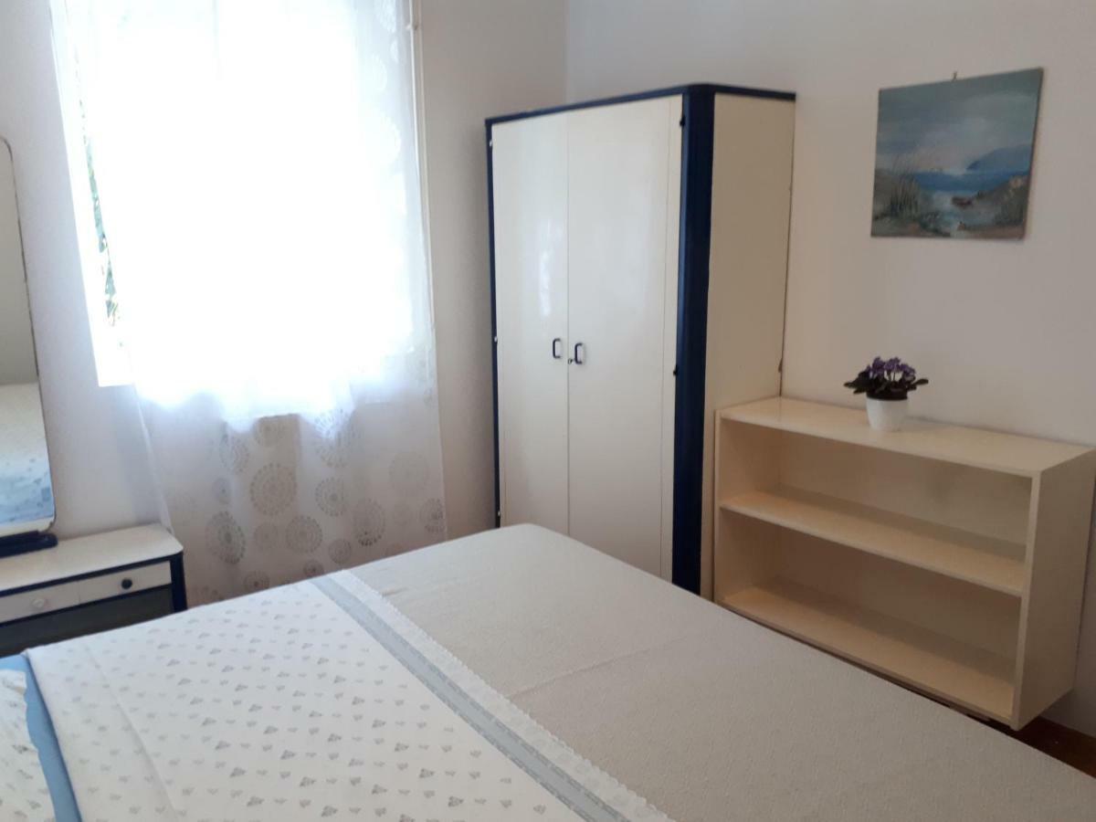 Apartmani Matas Petrcane Exterior photo