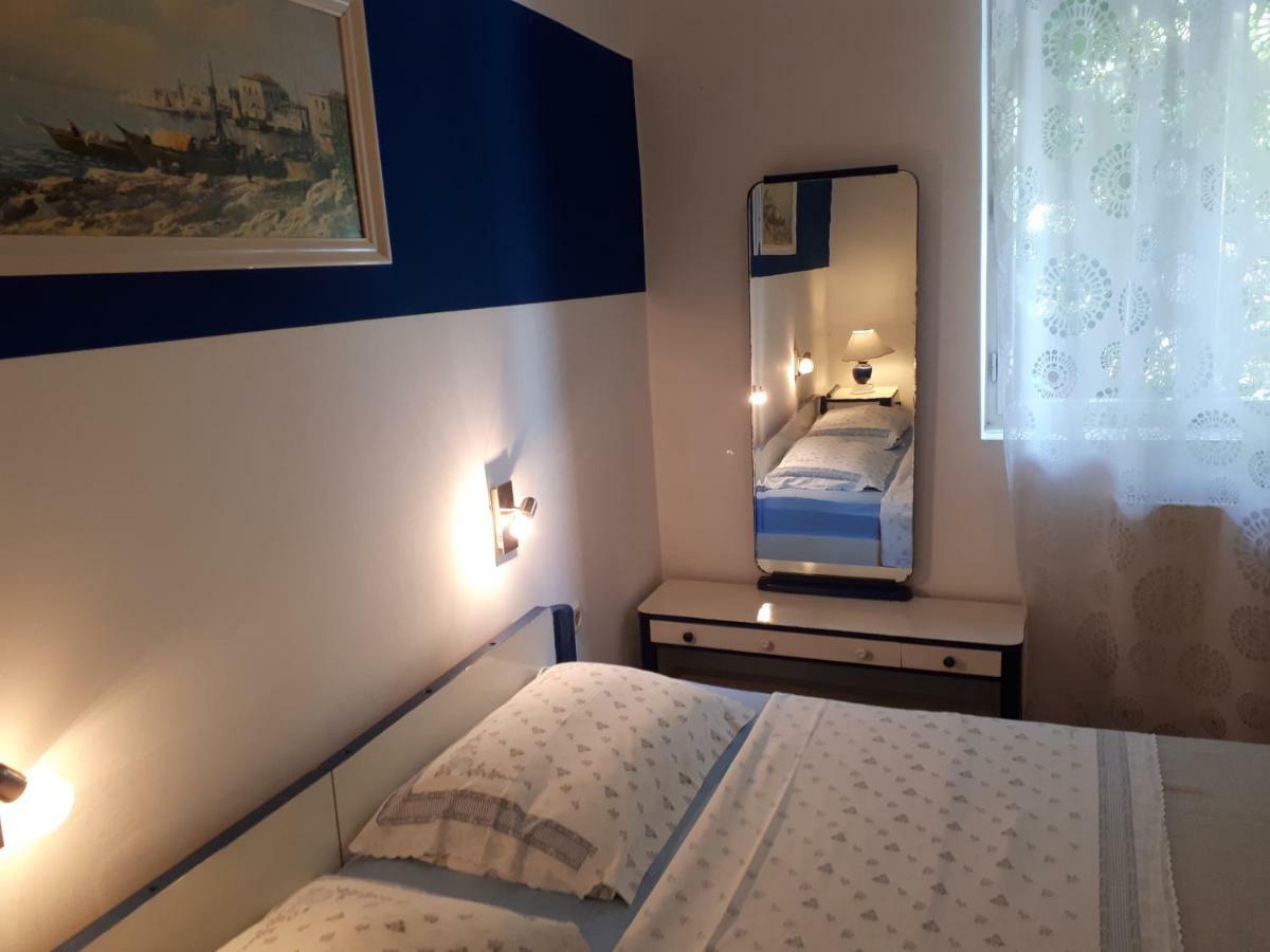 Apartmani Matas Petrcane Exterior photo