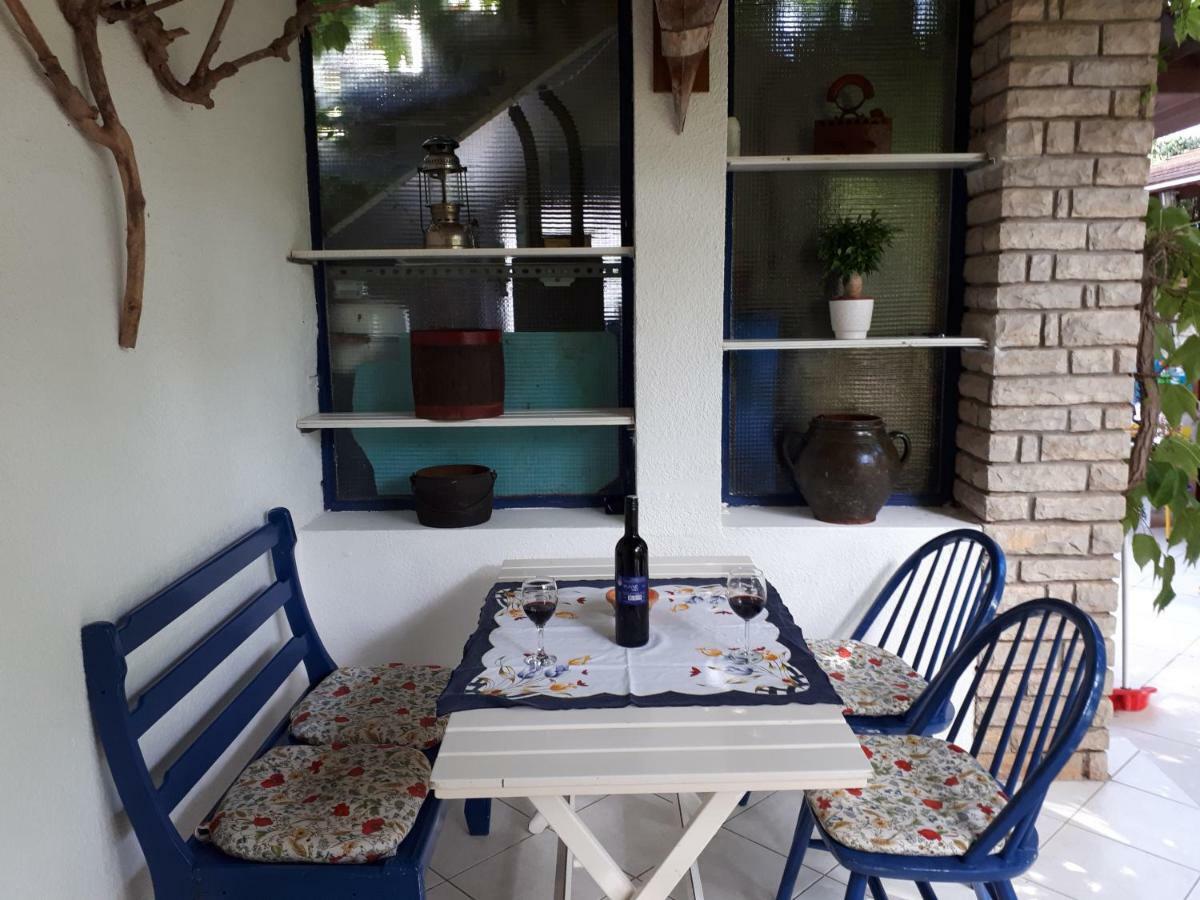 Apartmani Matas Petrcane Exterior photo