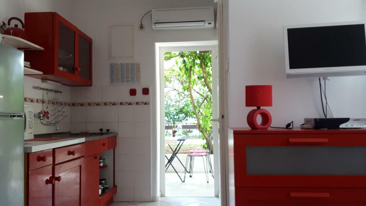 Apartmani Matas Petrcane Exterior photo