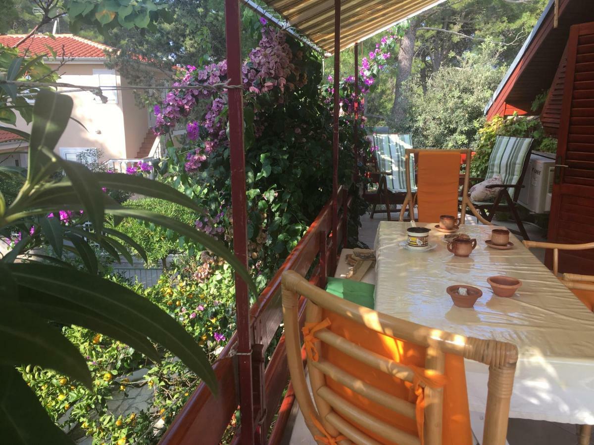 Apartmani Matas Petrcane Exterior photo