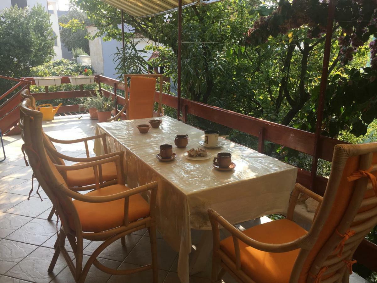 Apartmani Matas Petrcane Exterior photo