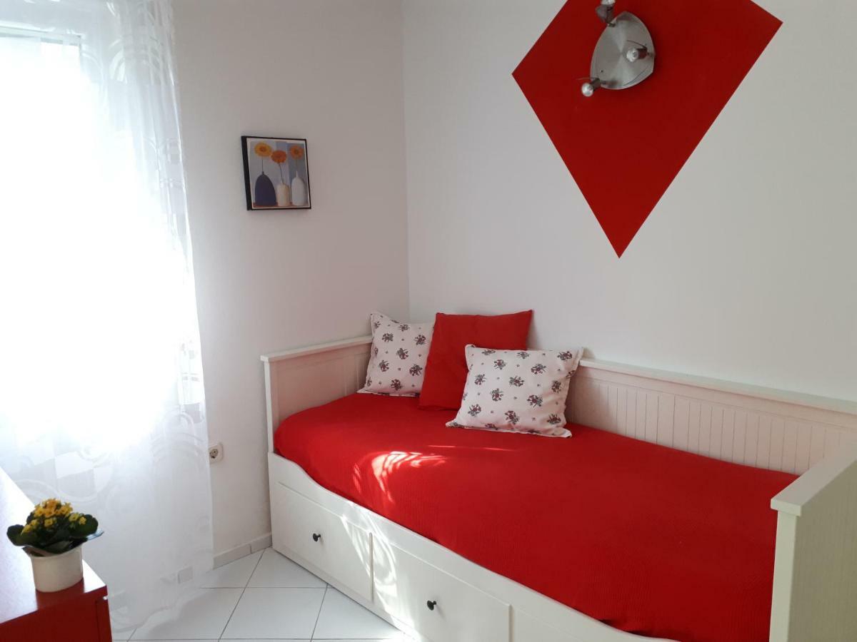 Apartmani Matas Petrcane Exterior photo